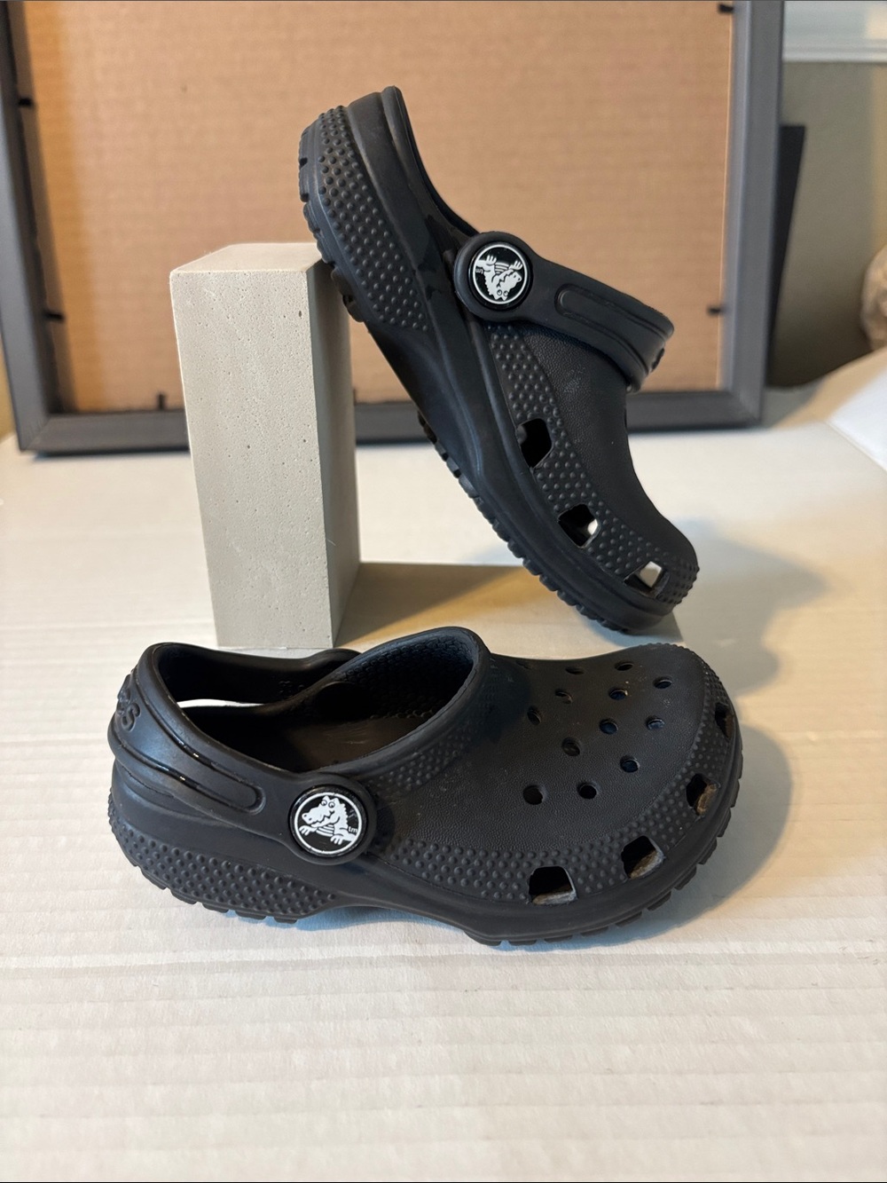 CROCS Classic Kids Black Slip-On Clogs with Pivot Strap